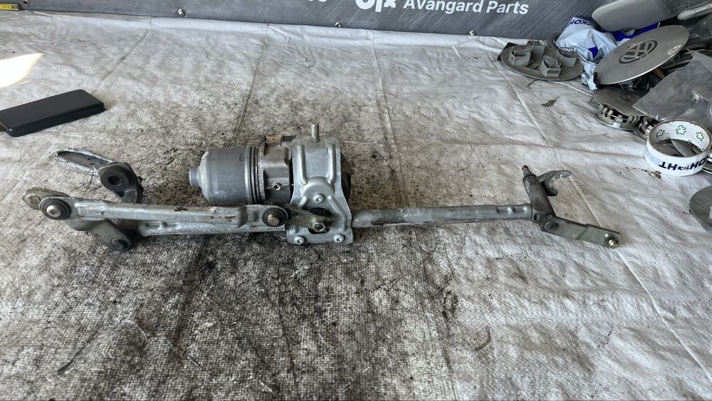 Volkswagen Golf 6 механизъм чистачки