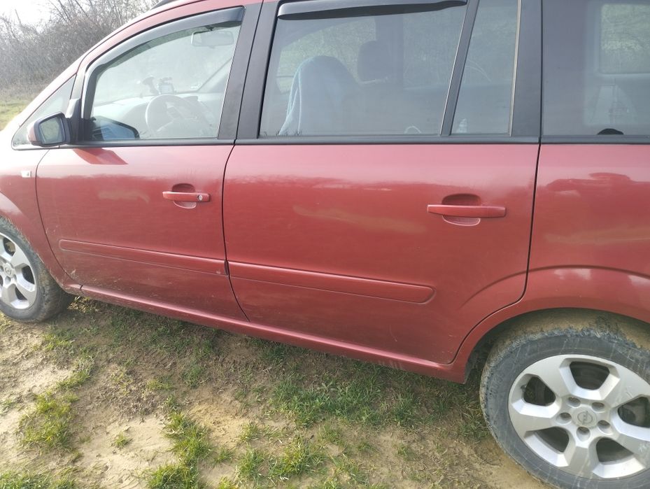 Opel Zafira b an 2006