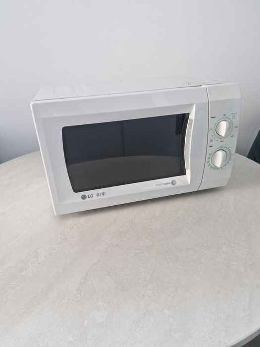 Cuptor microunde LG