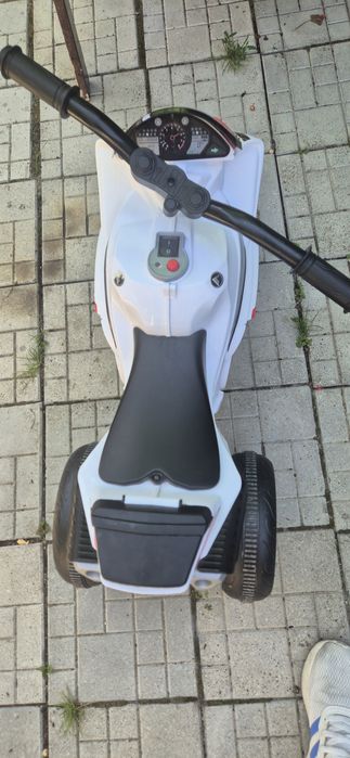 Motocicleta pt copii  cu trei roți
