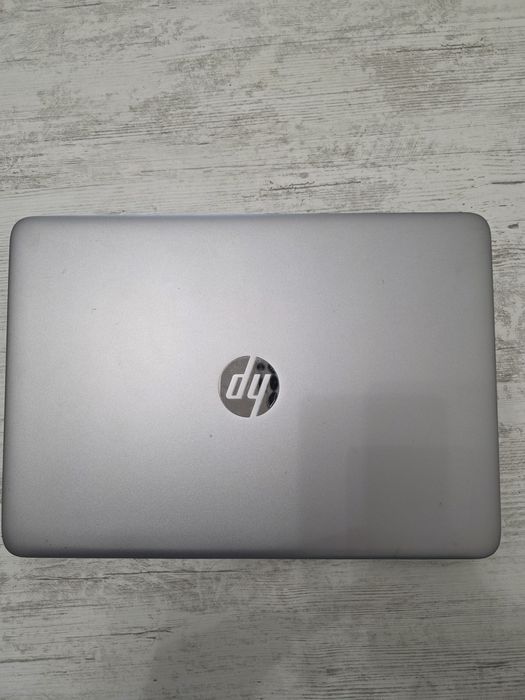 HP elitebook g3 i5 6300 8gb ram 256 gb ssd
