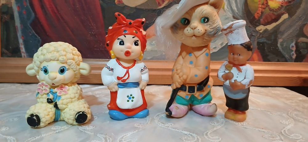Игрушки резиновые