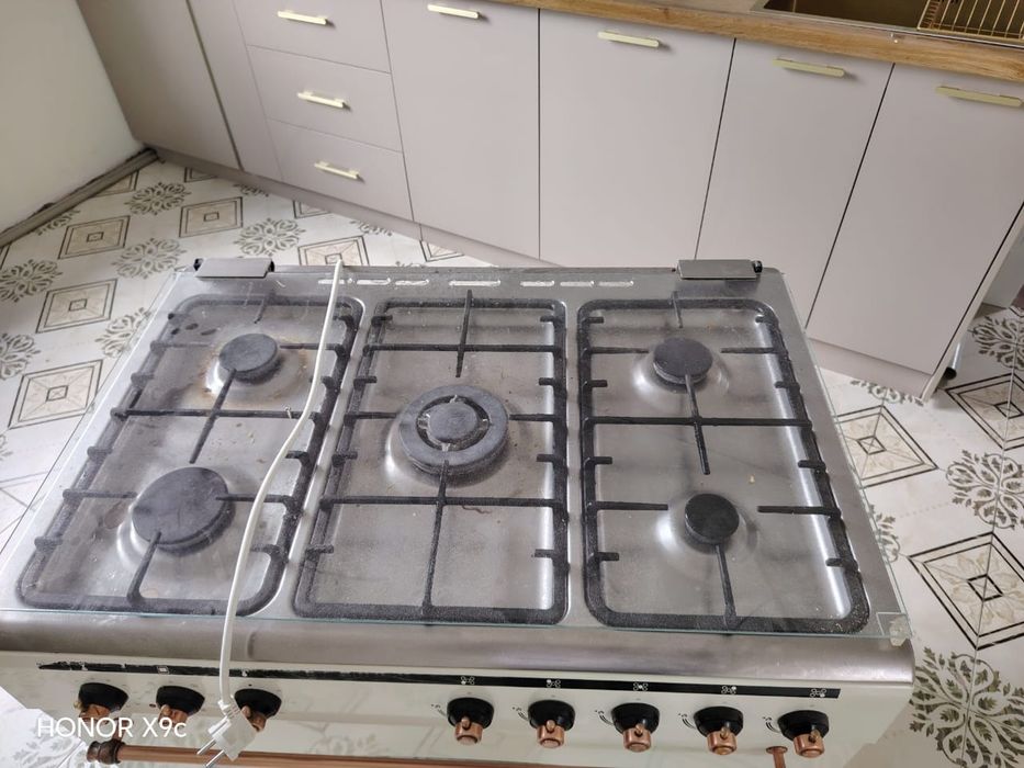 Газ плита б/у  vestel