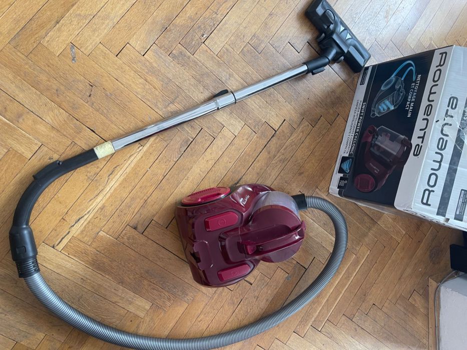 Прахосмукачка ROWENTA Swift Power Cyclonic RO2910EA