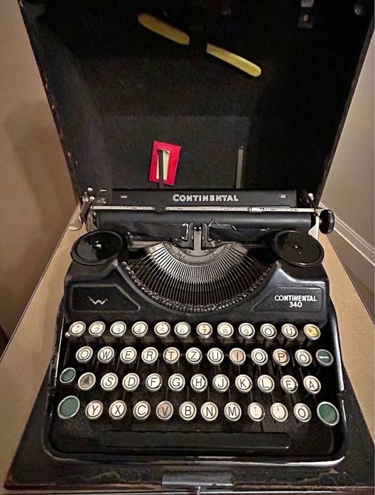 Mașina de scris Continental 340 cu toc original