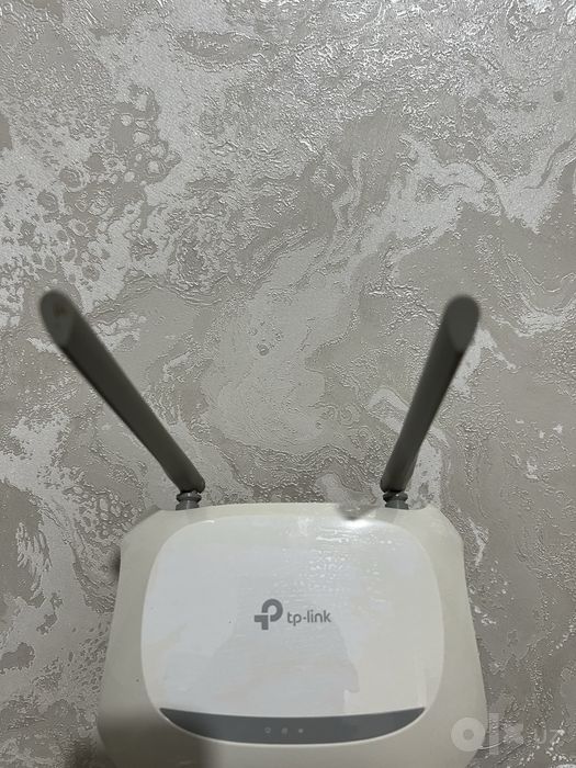 Wi-Fi роутер                           .