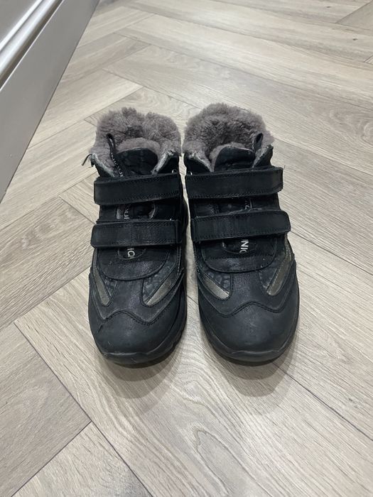 Зимние кроссовки для девочек