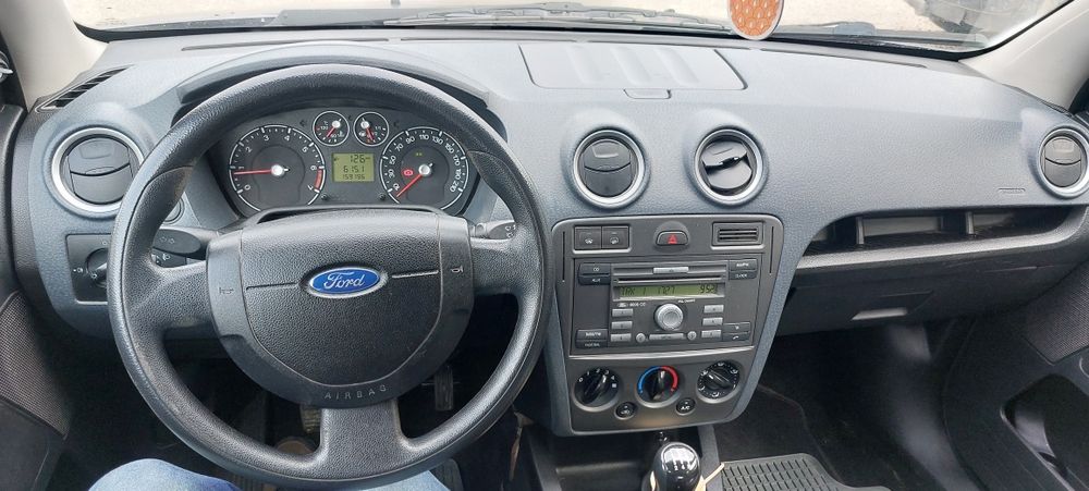 Vand sau schimb cu suzuki 4x4