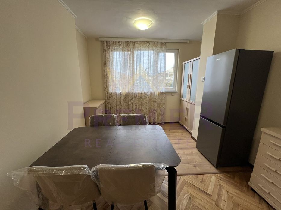 3-стаен в Варна-Владиславово площ 100 цена 1200