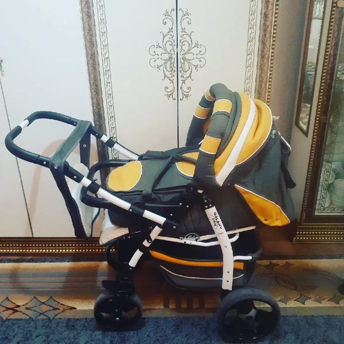 Срочно продаю коляску