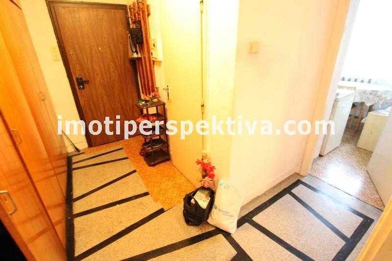 реф.18390 Три отделни стаи, среден етаж-Гагарин!