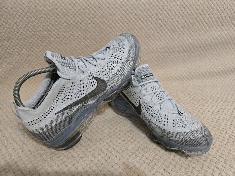 Nike vapormax nr 44 int 28 cm preț 350 lei