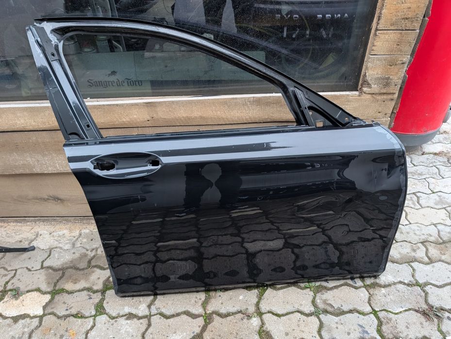 Предна дясна врата БМВ г30