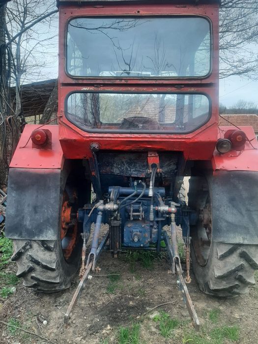 Vând tractor u650