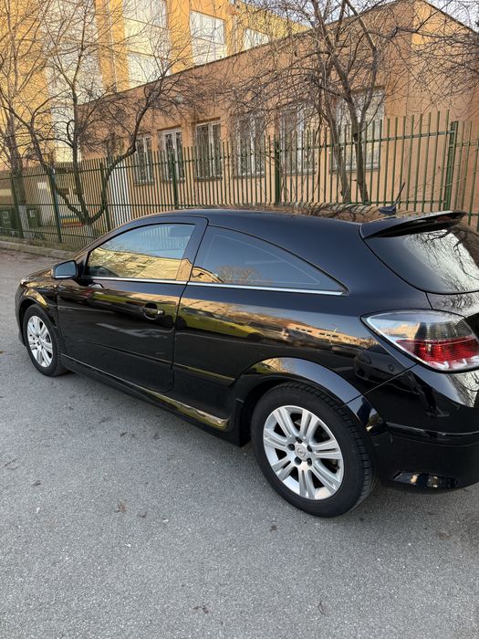Opel astra h gtc
