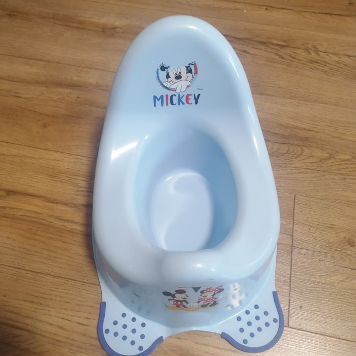 Гърнета и седалки