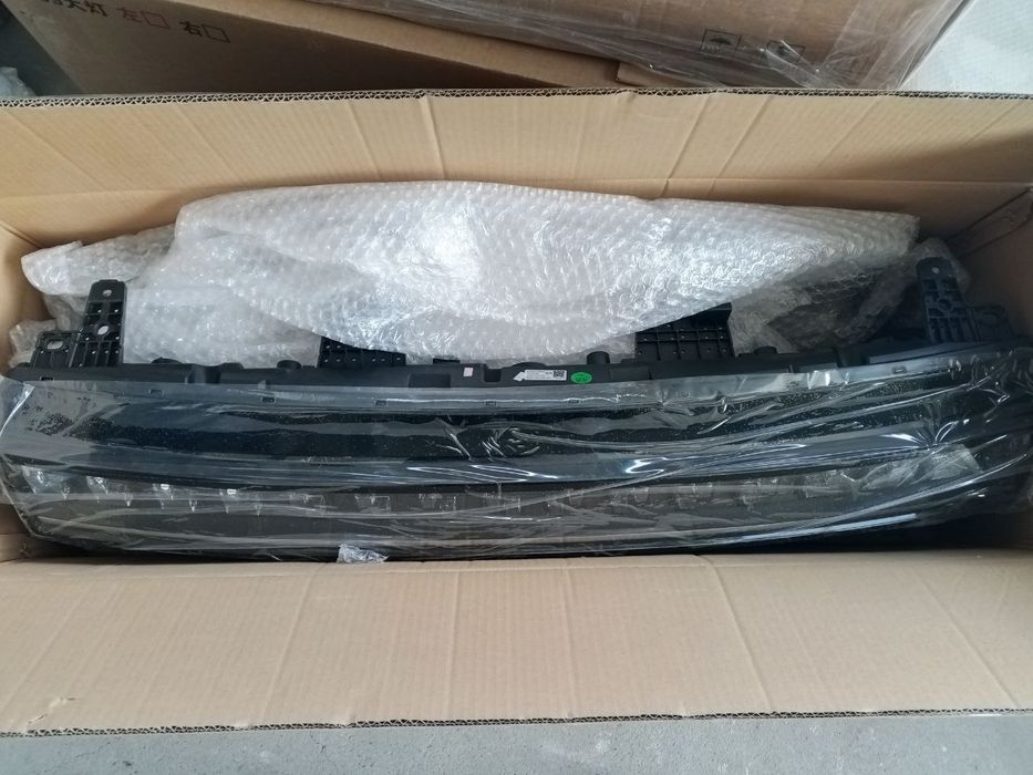 Orqa o'ng fara Dongfeng EP 008