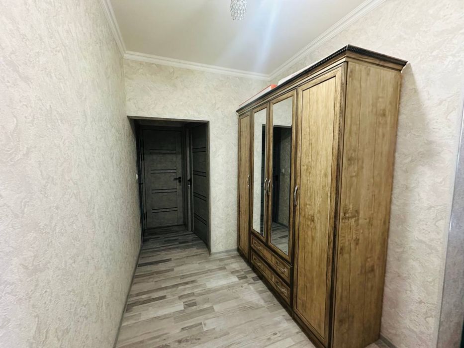 Срочно продам 2-комнатную квартиру Сергели спутник 4. Певый этаж 2/1/9