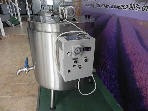 Центрофуга за вадене на мед