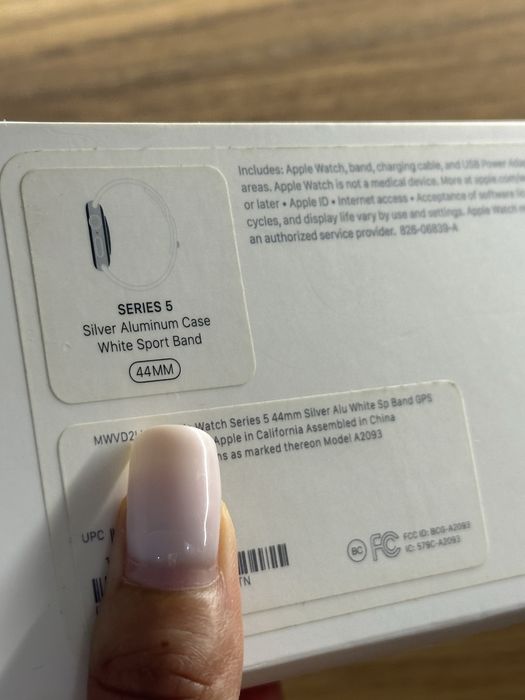 Продам Apple watch series 5 silver 44 mm