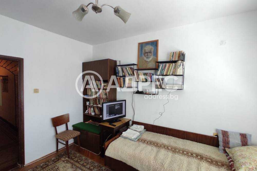 Многостаен апартамент в центъра на гр. Разград