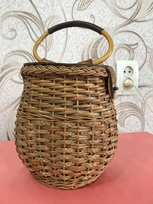 Продам сумочку винтажную