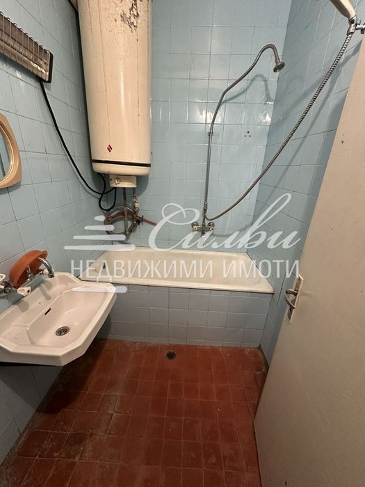 ЧЕТИРИСТАЕН ТУХЛЕН апартамент ИДЕАЛНИЯ ЦЕНТЪР на гр. Търговище !