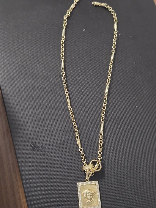 Aur de vanzare de 14k k.pretul este de 500 pe gr