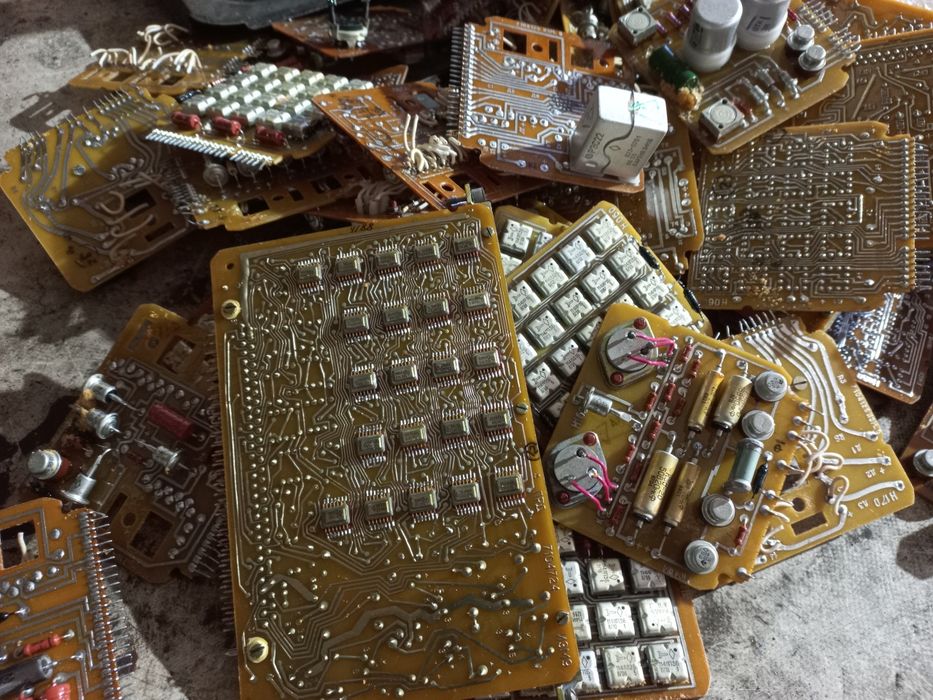 Продаются Ретро магнитофоны для интерьера СССР