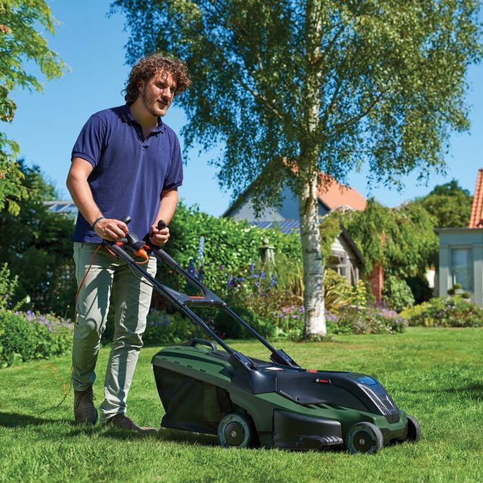 Газонокосилка BOSCH AdvancedRotak 660