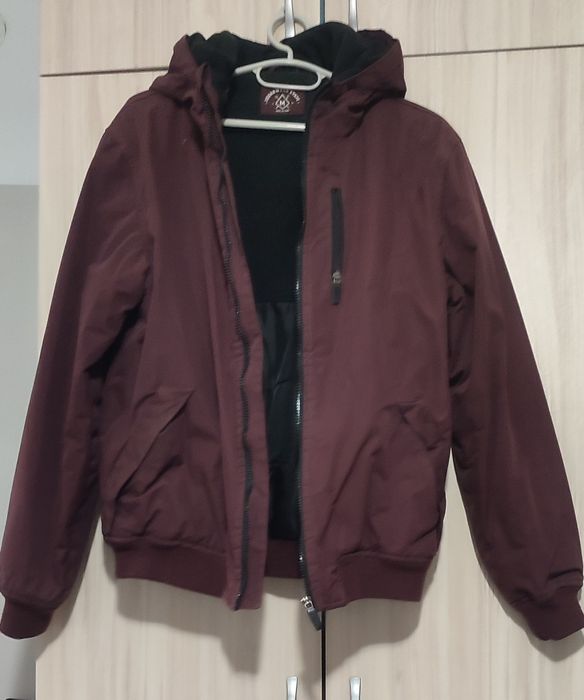 Мъжко,юношеско яке, цвят бордо, есенно, зимно.