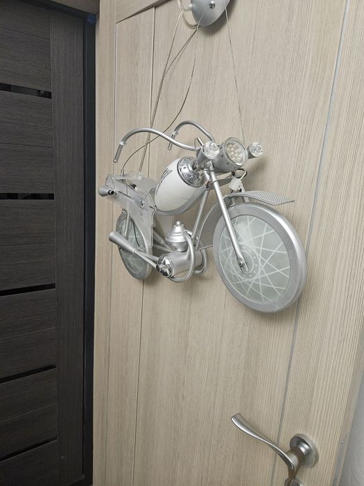 Люстра мотоцикл для потолка