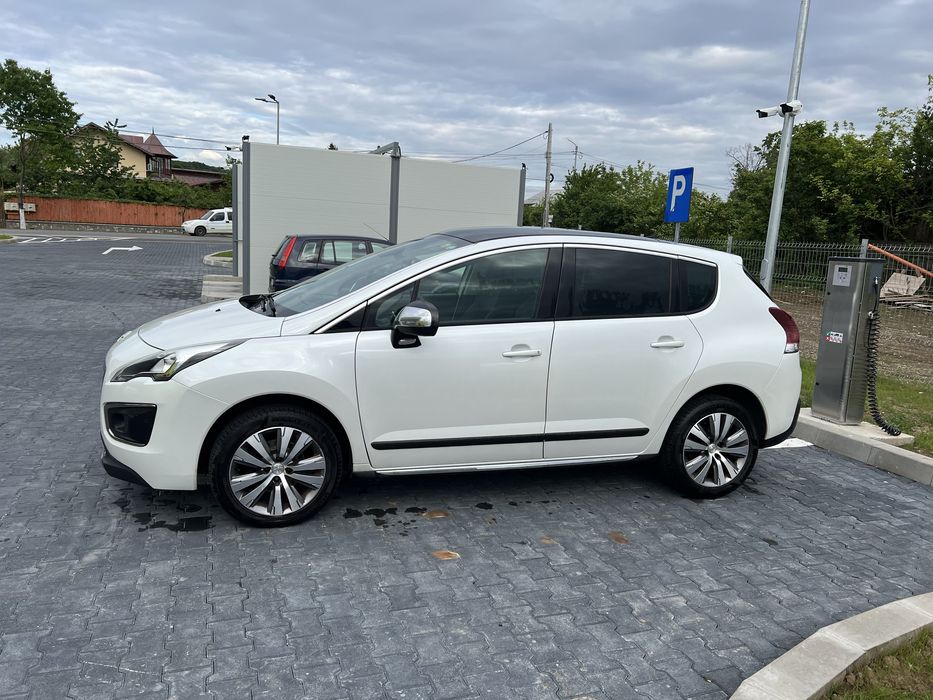 Peugeot 3008.  An 2016