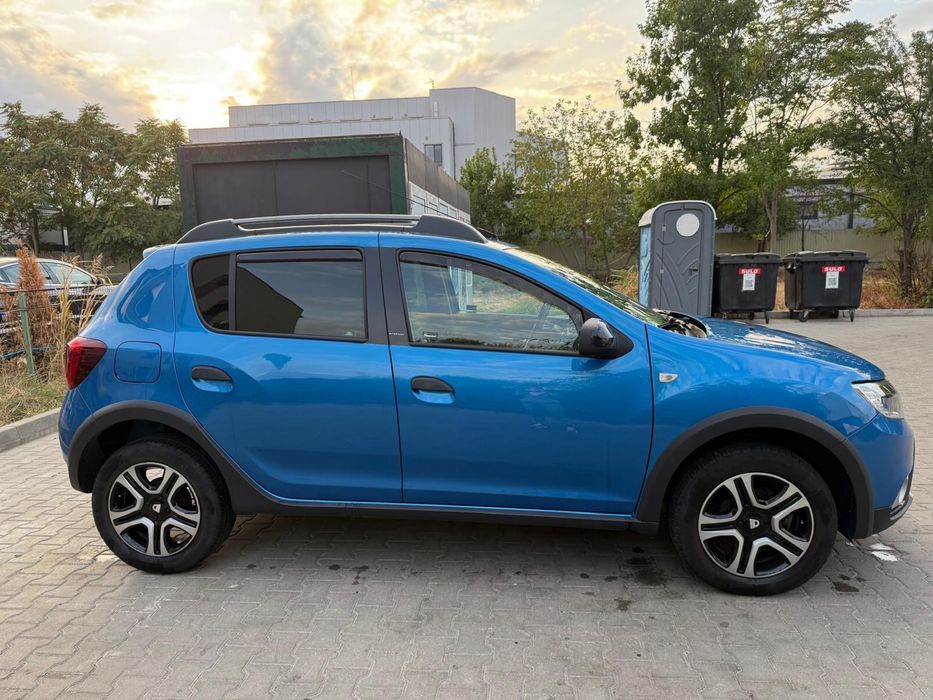 Dacia Sandero Stepway 0.9 TCe 90 CP Easy-R | Automat | 53.600 km | Navi | Cameră | Climatizare