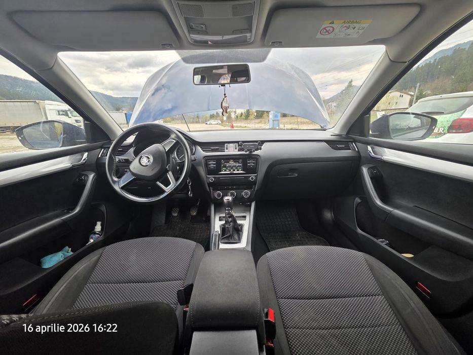 Vând Skoda Octavia