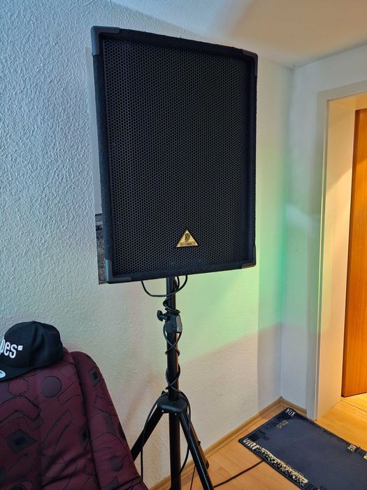 Sistem boxe profesionale Behringer