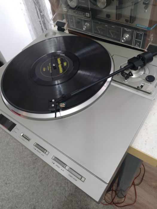 Pickup Sanyo  impecabil. 3 viteze