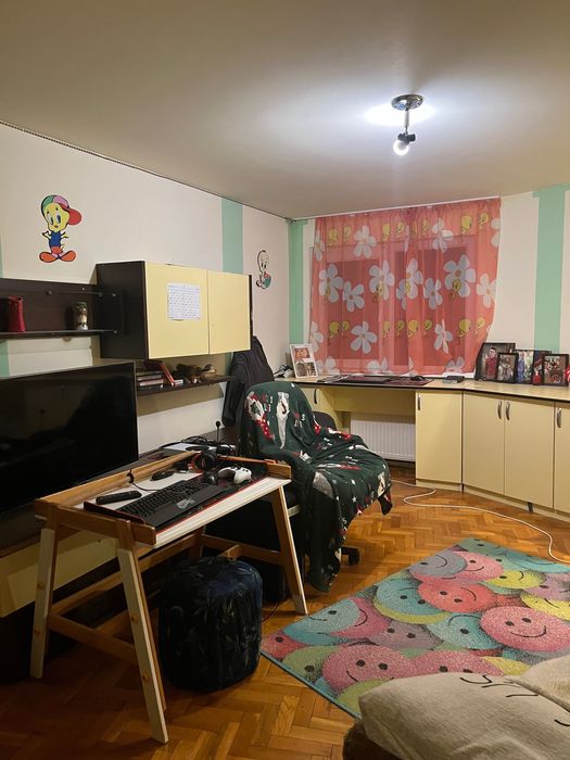 Vând apartament 4 camere Lugoj