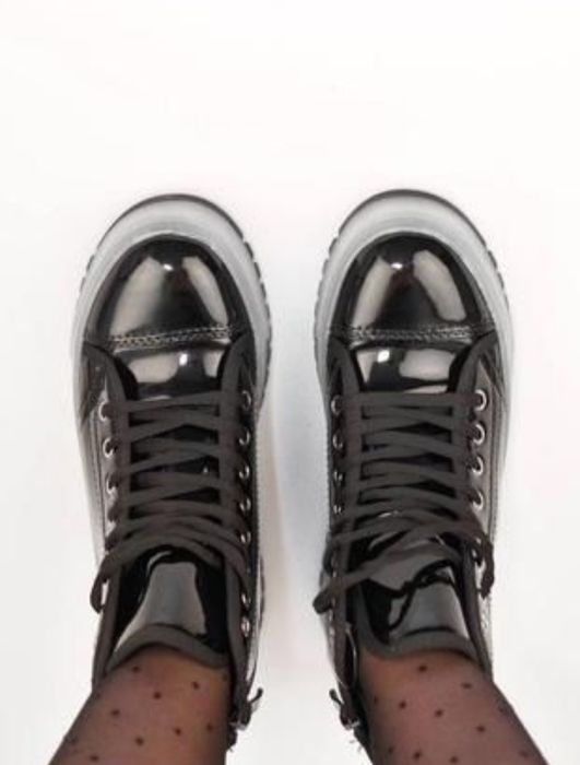 Продам демисезонные ботинки