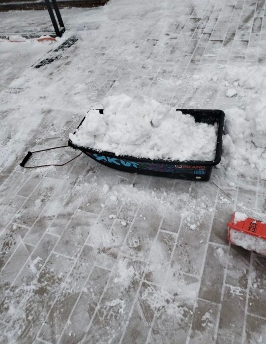 Ручная уборка снега