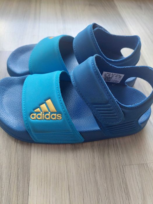 Adidas сандали 28 номер