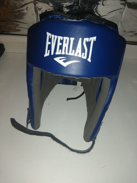 Продам шлем боксёрский