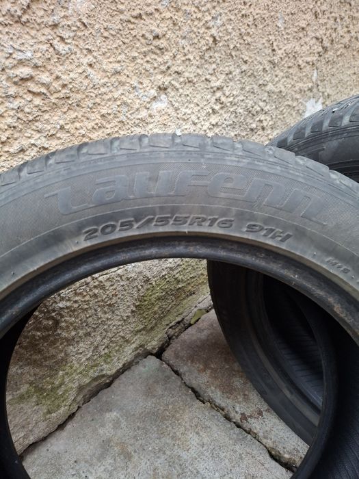 Vând cauciucuri de iarnă 205 55 r16 ,negociabil