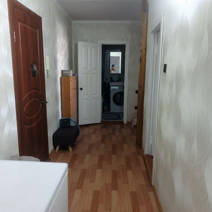 Продам двух ком.квартиру,в центре