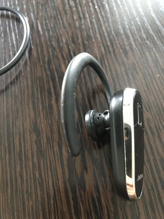 Продам блютуз гарнитуру