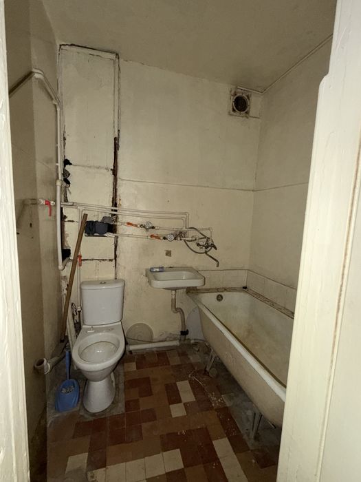 Kvartira sotiladi Vasxod