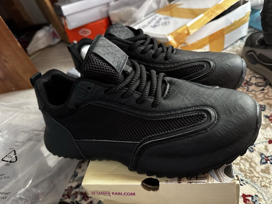 Кроссовки 45р 3500 тг