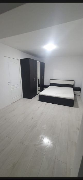 Garsoniera inchiriat