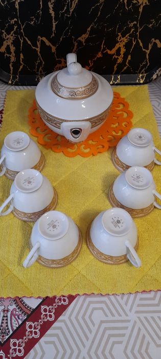 Продам чайник в наборе