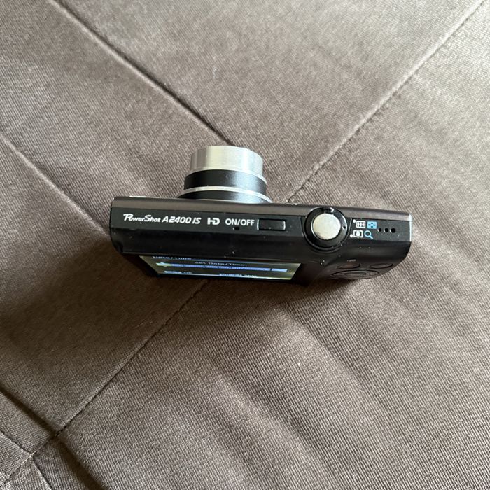 Canon - A2400 IS